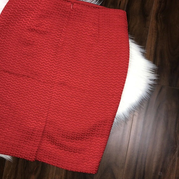 The Limited Red Textured Side Panel Pencil Skirt - Picture 4 of 7